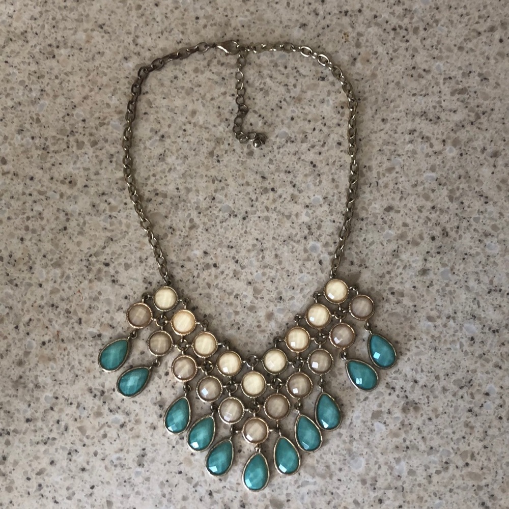 Statement necklace